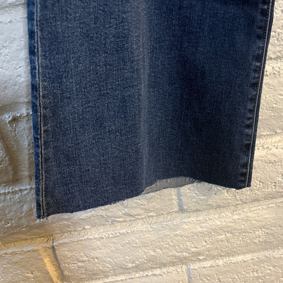 Abercrombie & Fitch Ultra High Rise Flare Jeans Size 35/20 Short. Frayed Hem - Picture 6 of 6